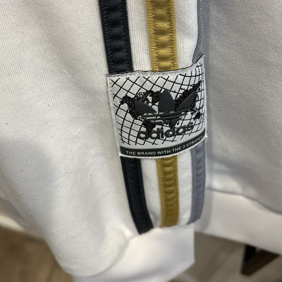 Men’s Adidas, white chile 20 hoodie good condition - Picture 3 of 4